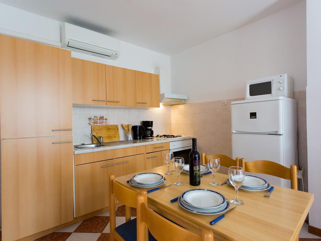 Apartments Ava Пореч Екстер'єр фото