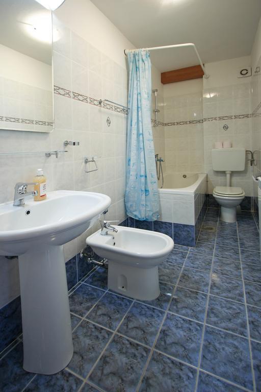 Apartments Ava Пореч Екстер'єр фото