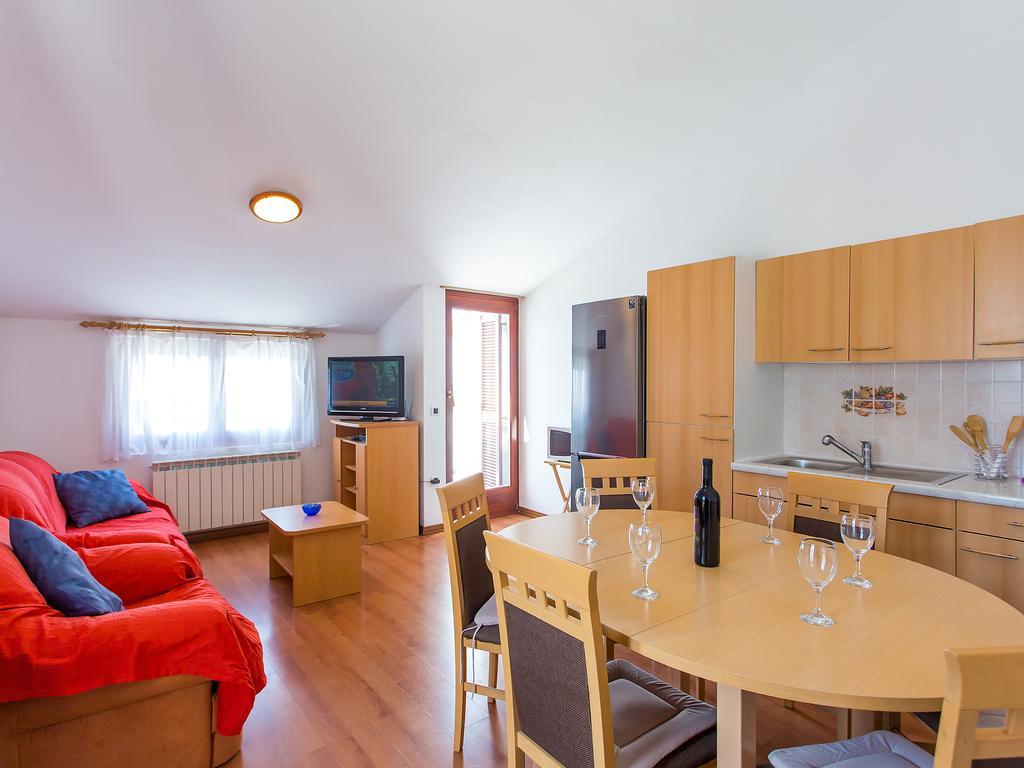 Apartments Ava Пореч Екстер'єр фото