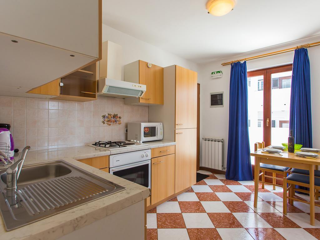 Apartments Ava Пореч Екстер'єр фото