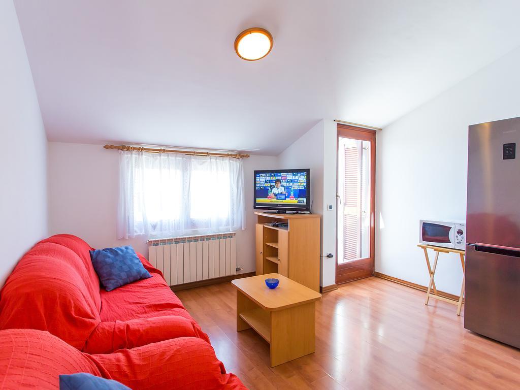 Apartments Ava Пореч Екстер'єр фото