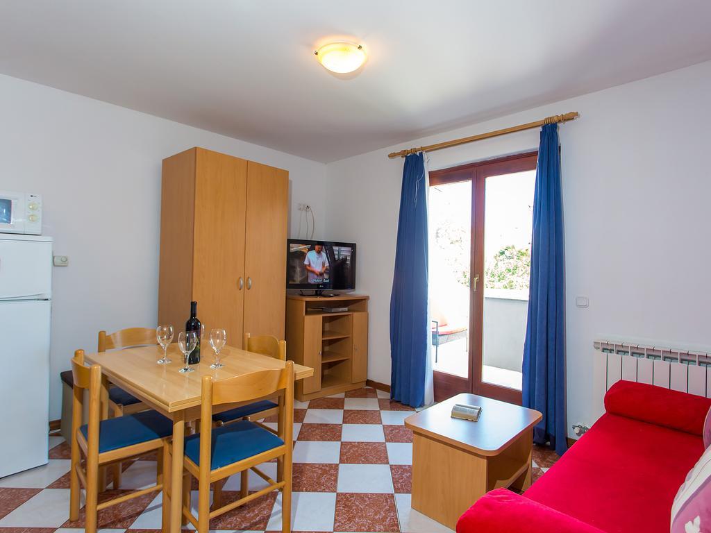 Apartments Ava Пореч Екстер'єр фото