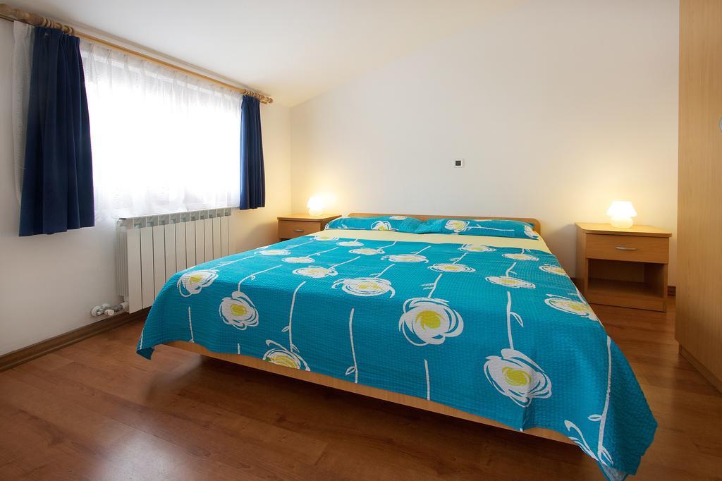 Apartments Ava Пореч Екстер'єр фото