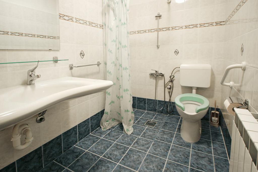 Apartments Ava Пореч Екстер'єр фото